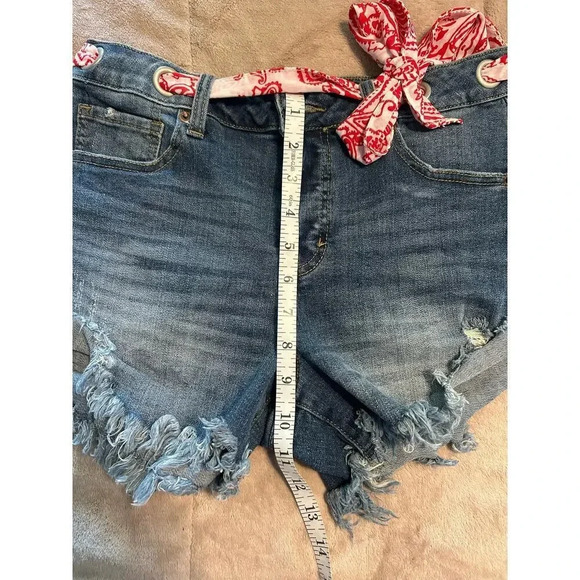 Altar'd State Jorts Size 28 Denim Jean Shorts Bandana Belt Frayed Hem - Picture 10 of 12